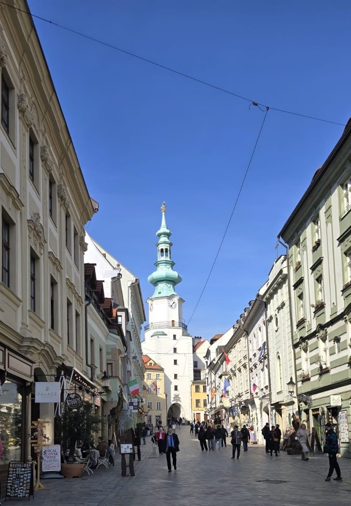 Il centro storico di Bratislava durante l'ultimo giorno